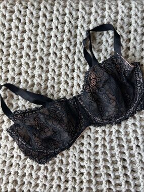 Torrid Curve Black Lace Underwire Bra size 40DDD